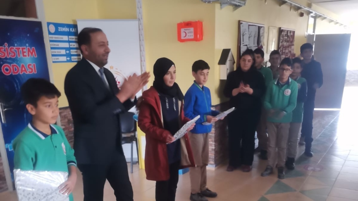 HAFTANIN ÖĞRENCİLERİ ÖDÜLLENDİRİLDİ